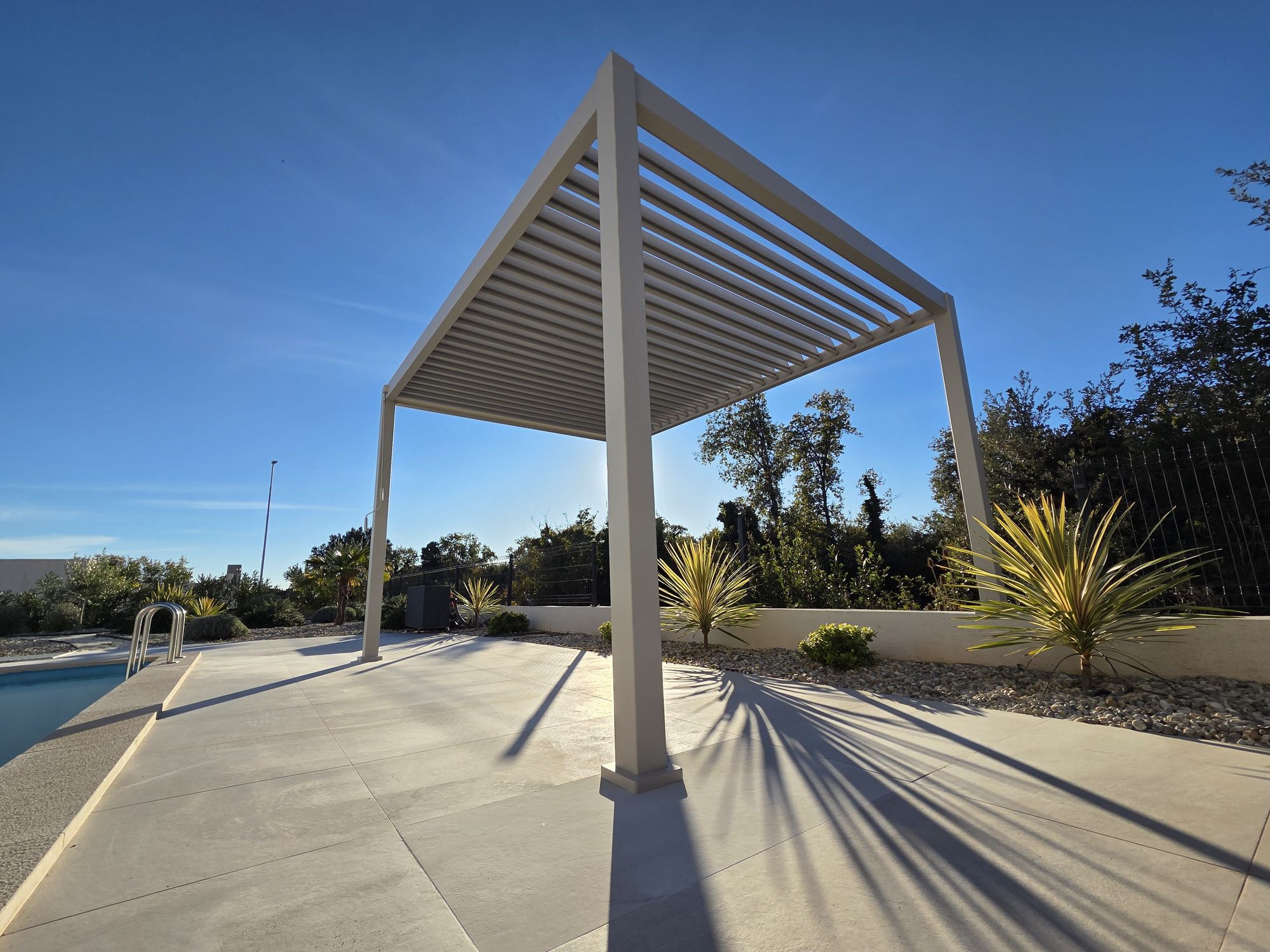 Bioklimatska pergola — Pergola Lux